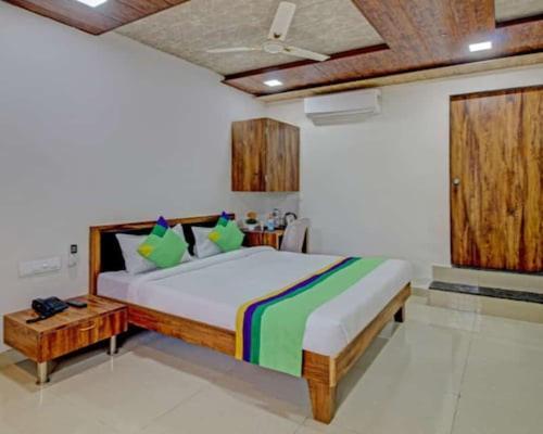 Sai Samrat Resort Сатара Экстерьер фото